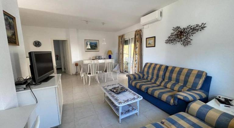 Rental apartment with terrace, garden & pool — photo 2