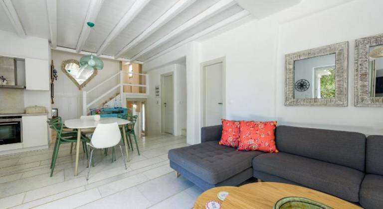 Paros Golden Beach Vacation Home — photo 2