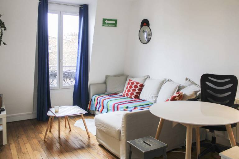 Bright 2 room in the 15th