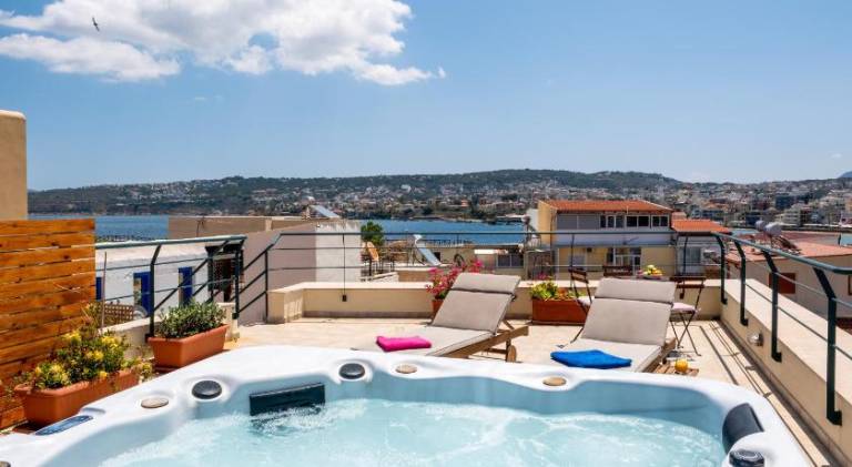 Serviced apartment with terrace & jacuzzi — photo 2