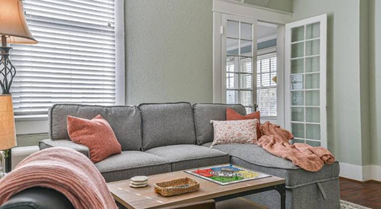 Lovely vacation home | Close to the beach | Good for workation | Dogs allowed in Galveston, TX