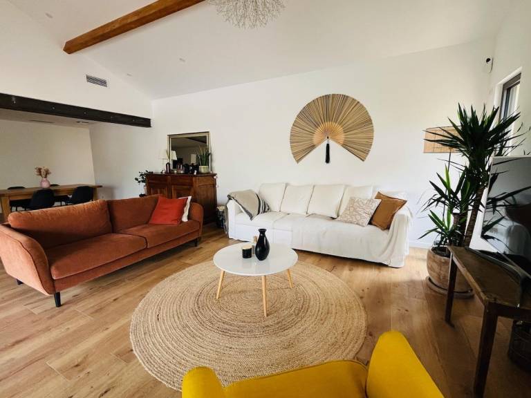 Fully equipped vacation home with pool & barbecue | Perfect for remote work | Pet-friendly in Gradignan