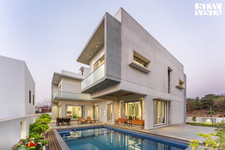 Villa with BBQ, patio & private pool | Pet-friendly in Nashik