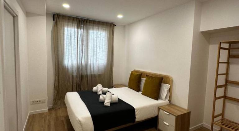 Charming holiday apartment | Close to Cathedral-Basilica of Our Lady of the Pillar | Pets allowed — photo 2