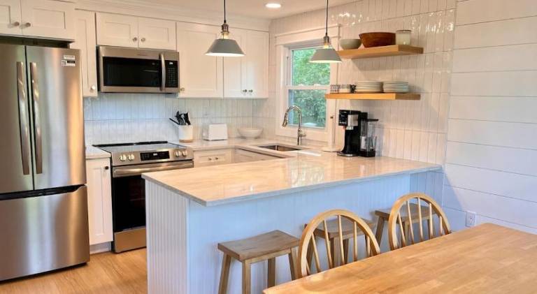 Sleeps 10, Approx 1 Mile to the Beach, Fully Renovated in 2025 in Wells, ME
