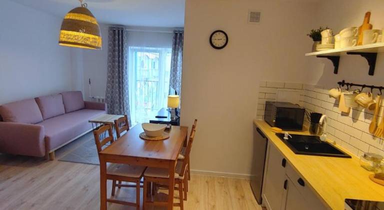 Rental apartment with barbeque, yard & patio — photo 3
