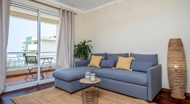 Apartment | Close to Doca do Cavacas — photo 2