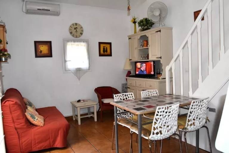 House with 2 rooms for 4 persons — photo 2