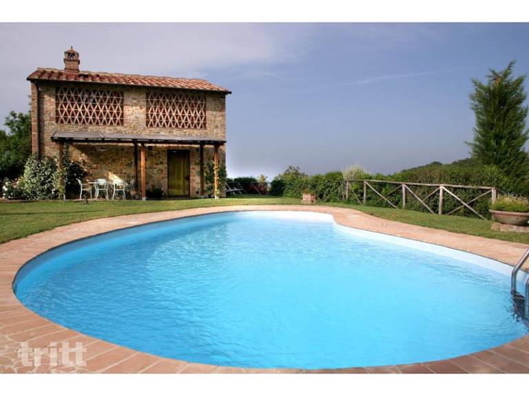 House with grill, private pool & patio — photo 4