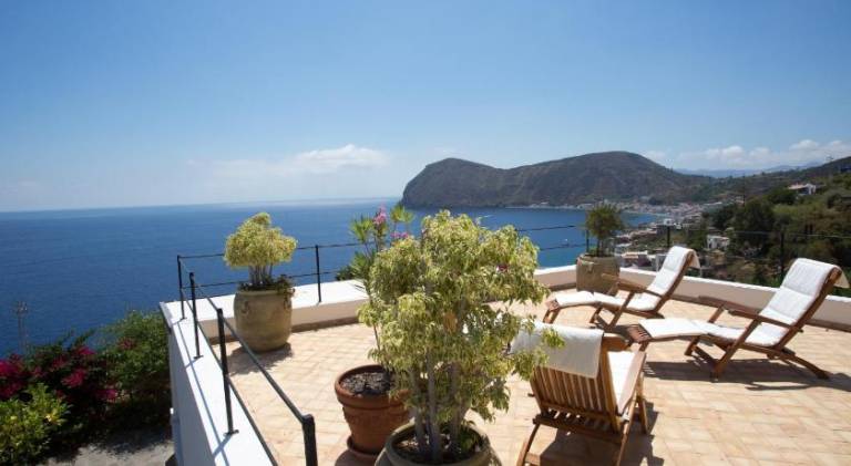 Vacation home with grill | Beach nearby | Pets allowed in Lipari