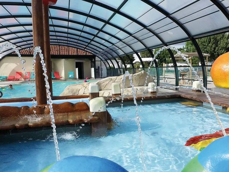 Mobile home with terrace & heated pool | Pets are welcome — photo 2