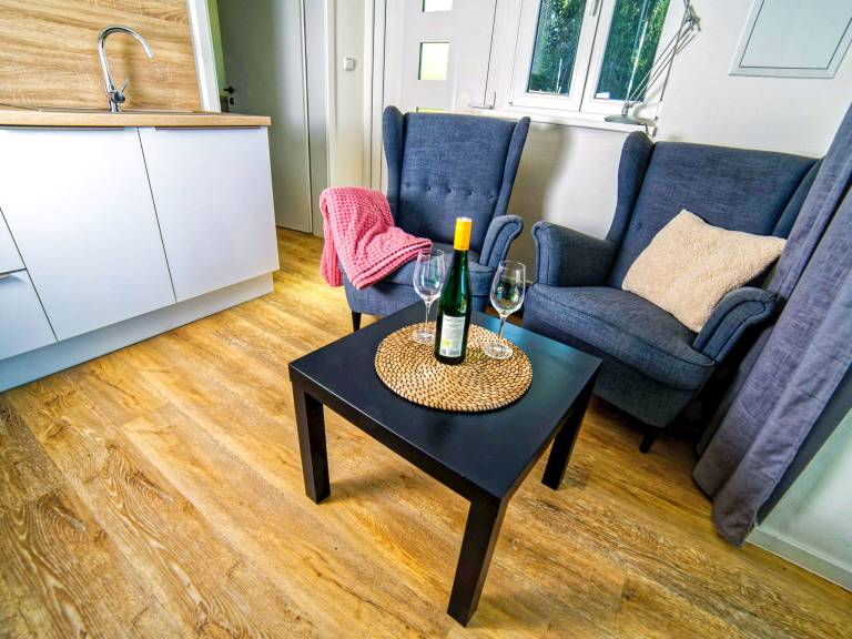 Rental apartment with terrace, grill & yard — photo 3