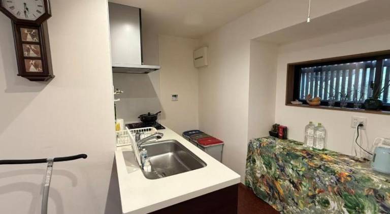 Fully equipped villa with terrace, jacuzzi & garden | Suitable for remote work | Dogs allowed — photo 4
