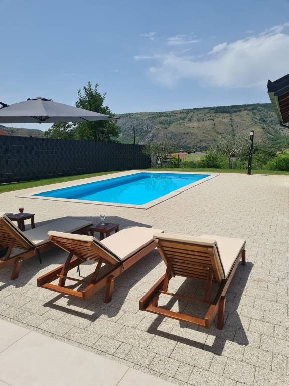 Villa  Buna