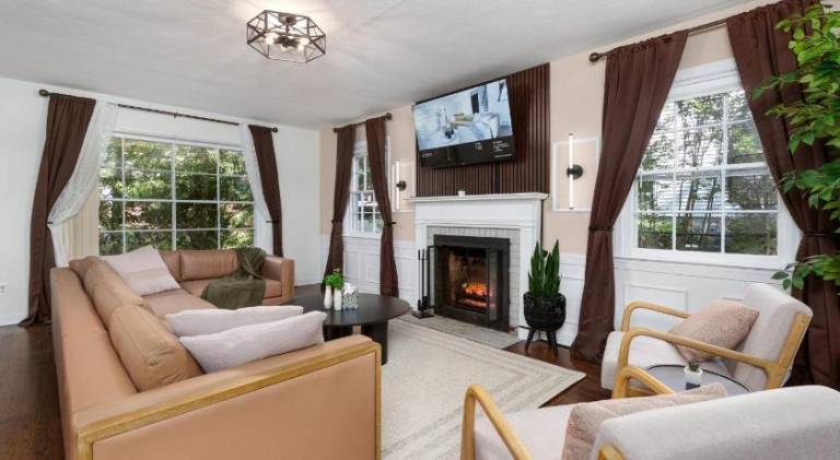 House with 4 rooms for 12 persons in Princeton, NJ
