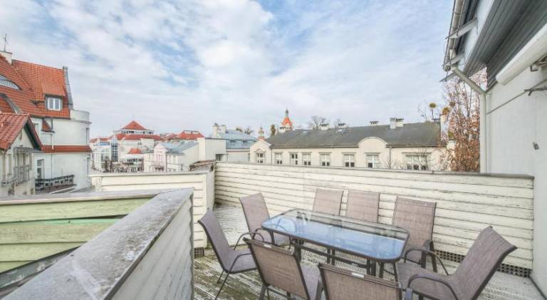 Apartment with terrace — photo 3