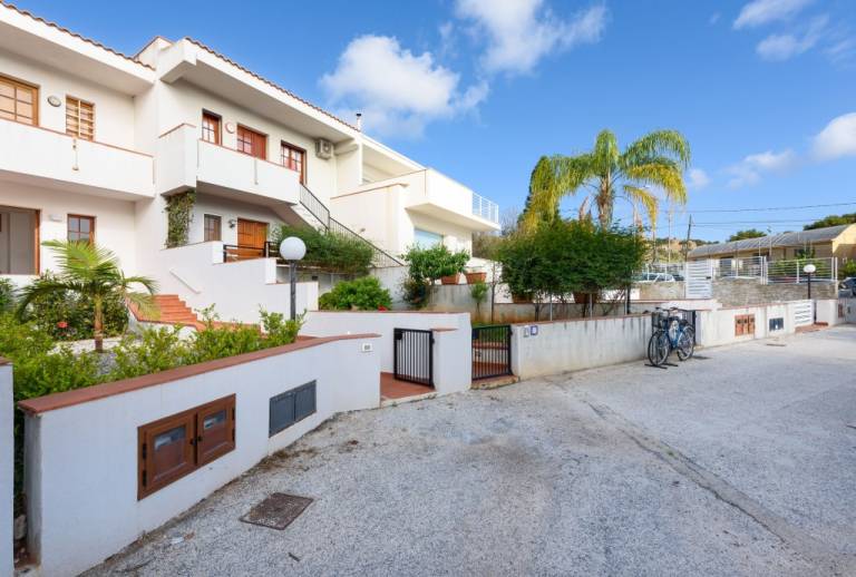 Family-friendly rental apartment with yard, grill & terrace | Pets are welcome — photo 4