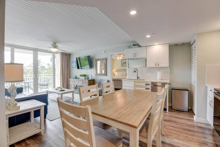 The Saint Martin Suite Delightfully Updated Beach Vibes! — photo 5