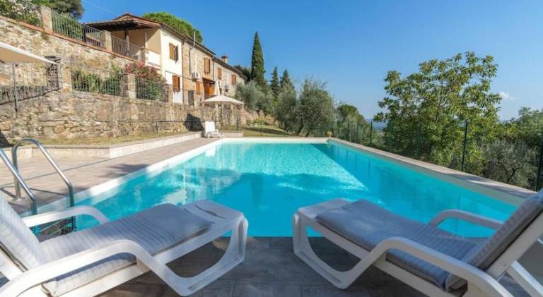 Vacation home with pool in Loro Ciuffenna
