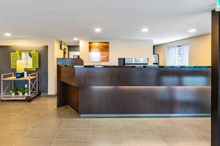 Comfort Inn East — photo 4