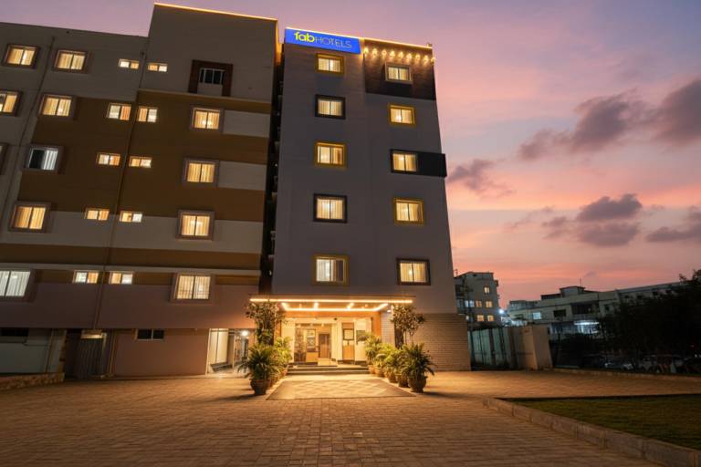 Via Golden Grand Inn