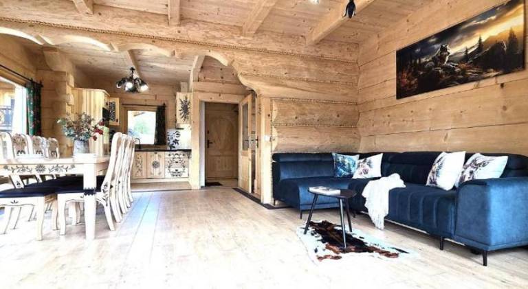 Chalet with patio, hot tub & sauna | Pet-friendly — photo 4