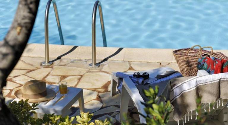 Vacation home with pool, barbecue & terrace | Pets allowed in Sartene