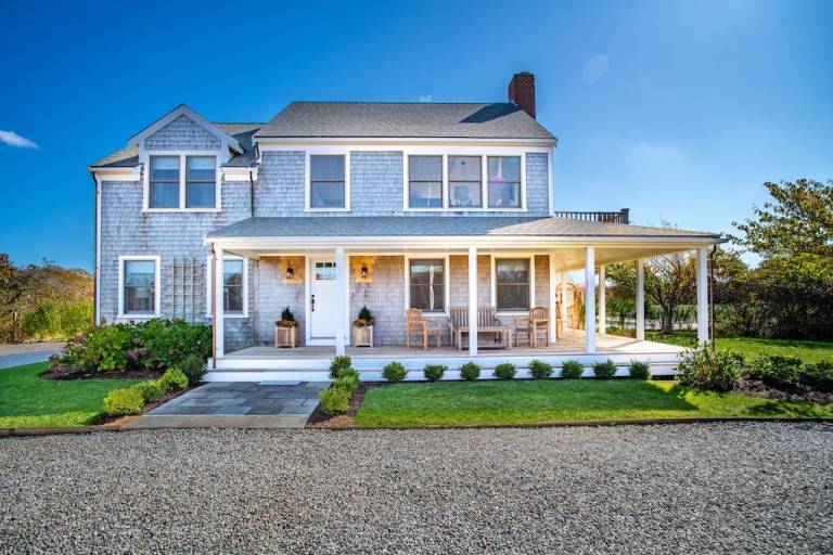 House Tom Nevers