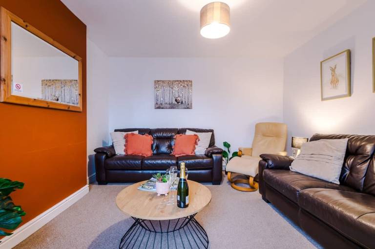 Holiday apartment with yard — photo 3