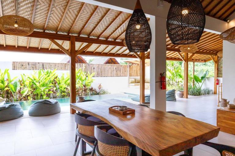 Villa with terrace — photo 3