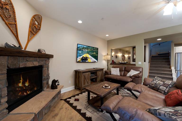 House with fast internet, pool & hot tub | Mountain view — photo 3