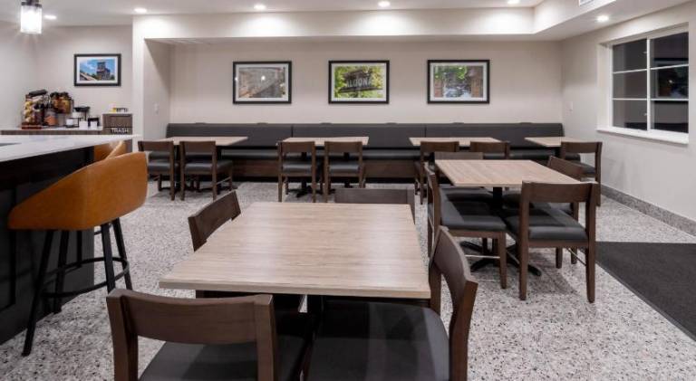 GrandStay Hotel & Suites Johnston-Des Moines, IA — photo 4