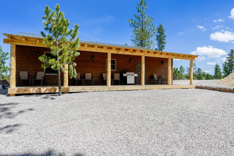 Spectacular Views From This Newly Built 3BR Hilltop Home outside Deadwood — photo 4