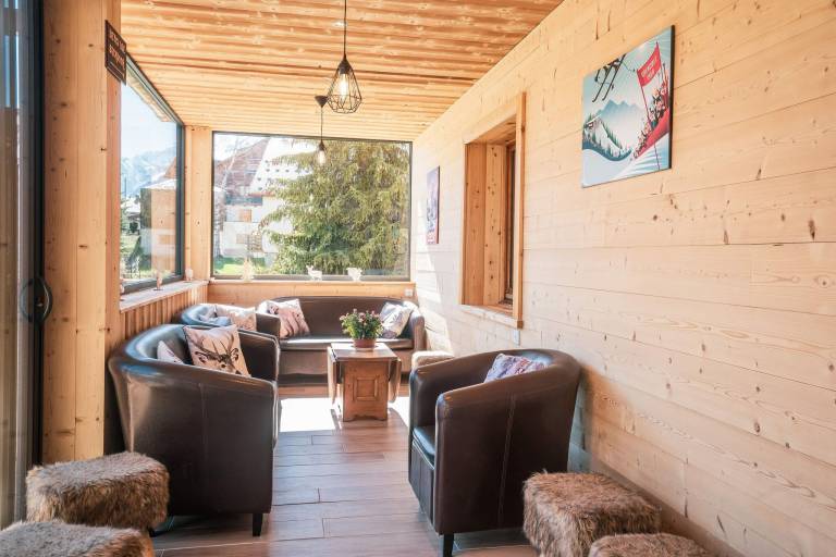 Fully equipped spacious chalet with garden & patio | Mountain view | Next to the ski | Dogs allowed — photo 4