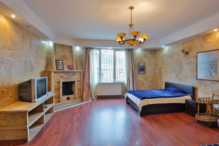 Casa Vieja Tiflis