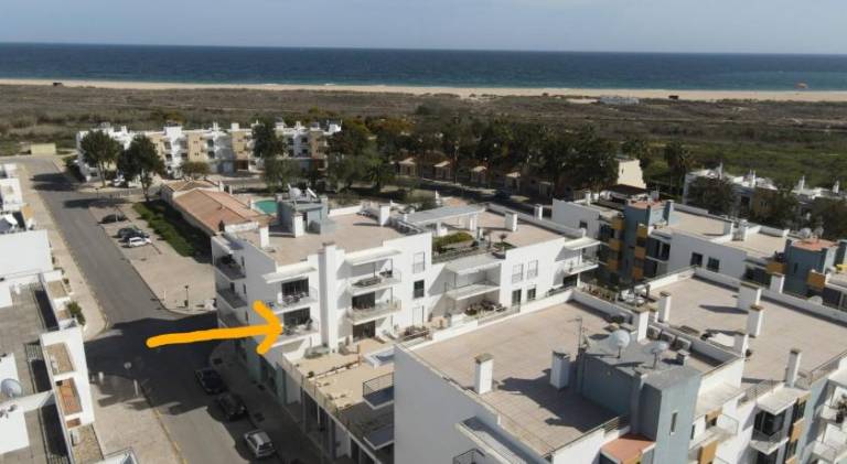 Holiday apartment with pool in Lagos