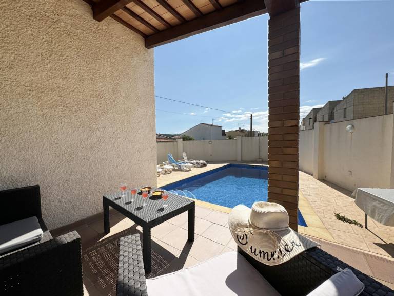 Villa with private pool — photo 5