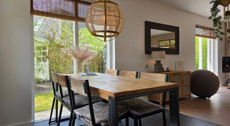 Vacation home with patio & yard — photo 3