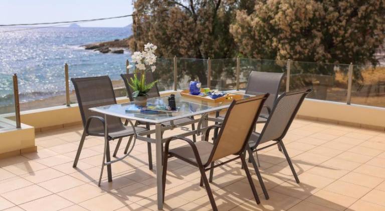 Rental apartment with patio & yard | Good for workation — photo 3