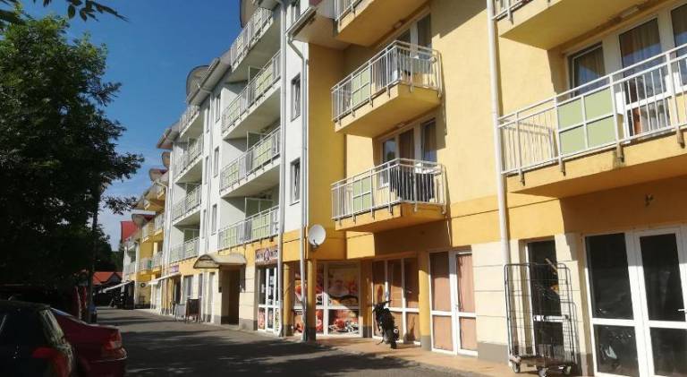 Serviced apartment with pool, sauna & patio — photo 5