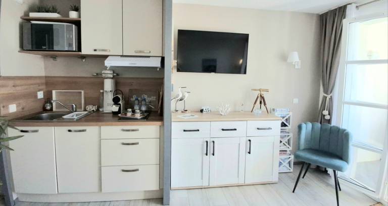 Rental apartment with heated pool | Sea view — photo 4