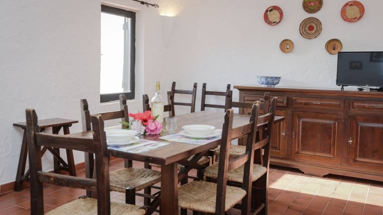 Family-friendly villa with yard & barbecue | Garden view | Beach nearby | Pets allowed — photo 2