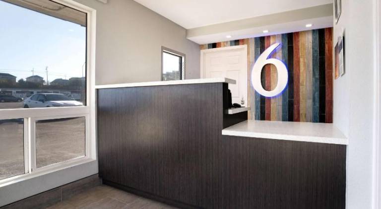Motel 6 Eureka, CA – Redwood Coast — photo 2