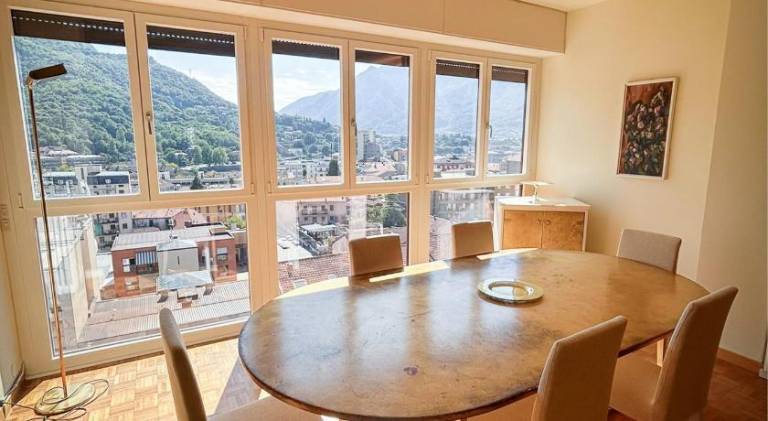 Rental apartment with 2 rooms for 5 persons in Malgrate