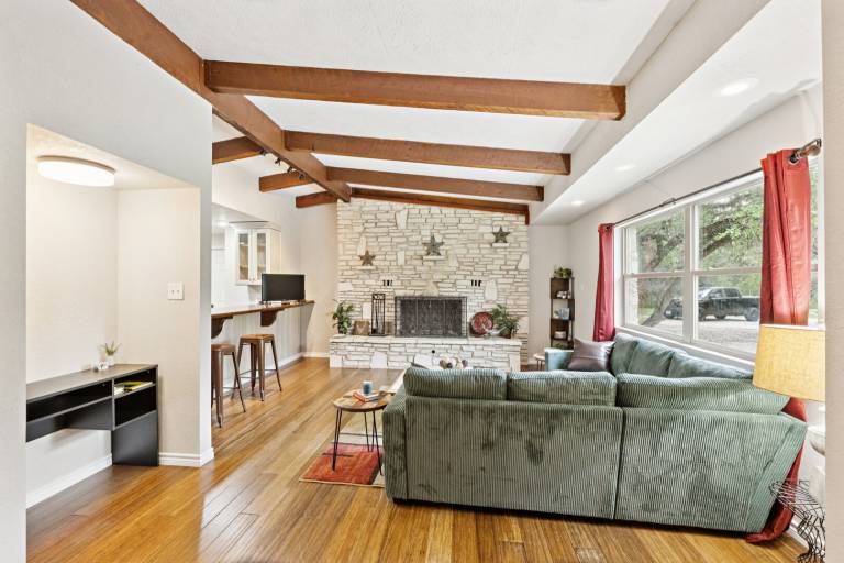 Family-friendly house with terrace | Pets allowed in San Marcos, TX