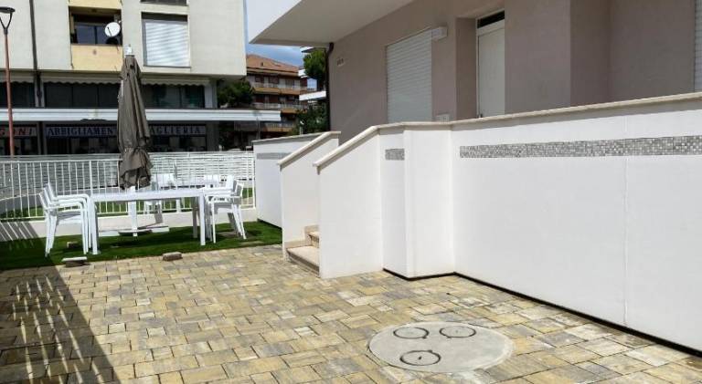 Holiday apartment with yard — photo 5