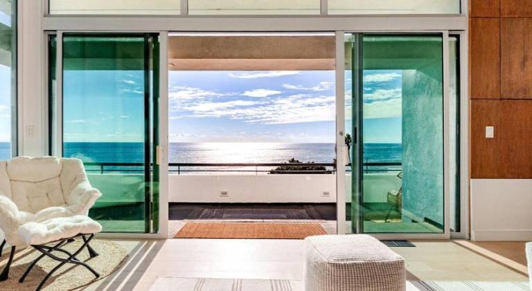 House with jacuzzi | Pets allowed in Mal