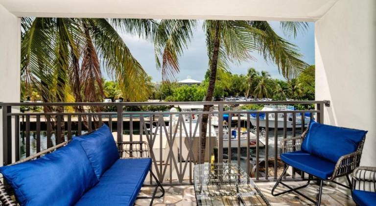 Child-friendly serviced apartment with terrace, pool & yard | Good for workation | Pet-friendly — photo 2
