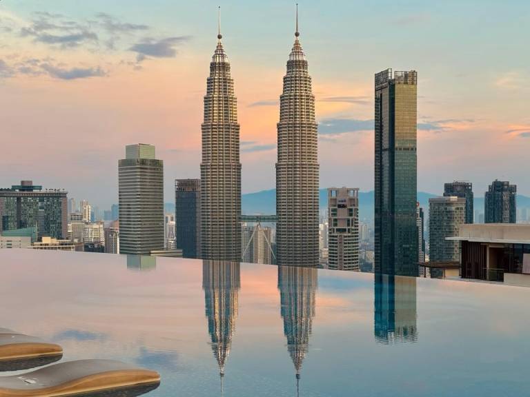 KLCC Eaton Residence by wm