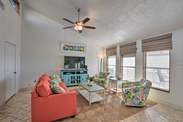 Furnished Deck, Beachfront Fun! Galveston Getaway — photo 4